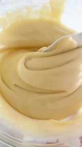 Made with 6 simple ingredients and less than 10 minutes of hands-on time, it’s perfect for making during the busy holiday season! | The Recipe Rebel