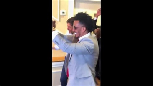 Minneapolis Mayor Dances and Delivers Thank-You Speech in Somali After Reelection