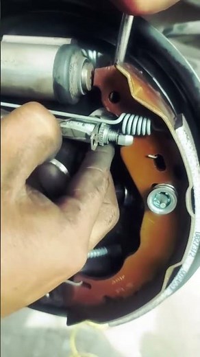 Trommel Bremse einstellen leicht gemacht #motor #work #tricks #formel1