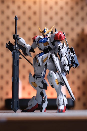 Exploring the MG Barbatos Lupus Kit