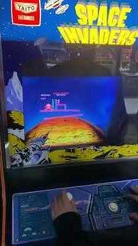 space invaders - game play