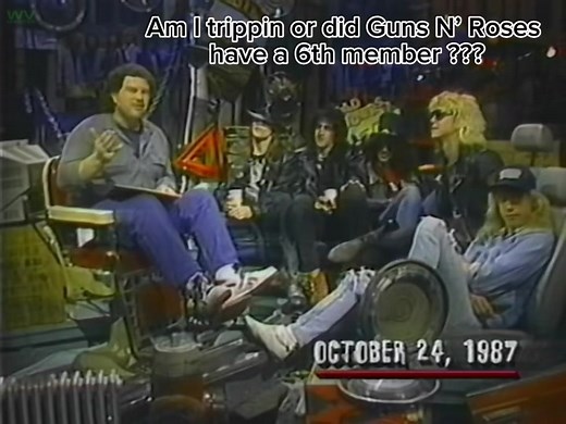 Like what happened to him 🤨 #gunsandroses #topher #slash #axlrose #stevenadler #izzystradlin #duffmckagan #fyp #rockband #ihearthammet #CapCut