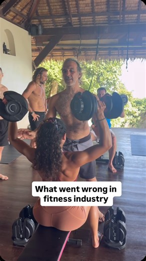 Issy🔹Yoga & movement teacher on Instagram: "Whatever goals you have are totally valid❤️ but let’s try to change that negative relationship with ourselves here. It’s not a punishment. And trust me, I was exactly the person who used to went on running to punish myself 😭"