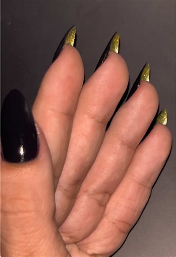 Stylish Black and Gold Nail Designs