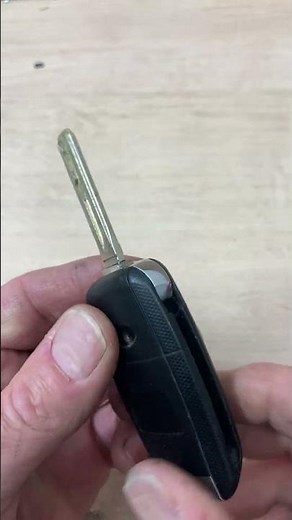 Kia Flip key battery - EASY DIY #automobile #remotebattery #mechanic #remotecontrol #carkeys