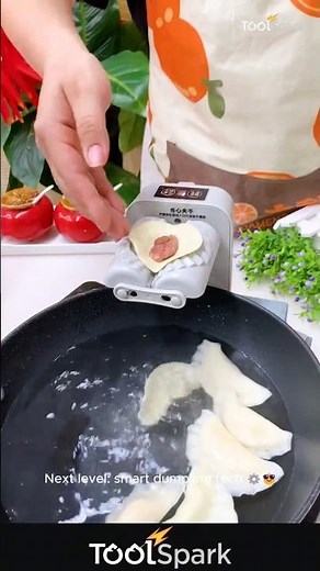 Manual vs Automatic Dumpling Maker | Satisfying Kitchen Gadget Test 🥟✨ #dumplingmaker