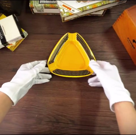 Cigar Ashtray Triangle- Large Rest Outdoor Cigars Ash tray for Patio/Outside/Indoor Ashtray (Yellow)