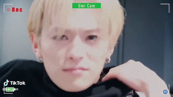 まちゅの可愛いとこ🧡 #松田元太 #元太 #TravisJapan #トラジャ担 #彼氏感 #元太推しさんと繋がりたい #松田元太担と繋がりたい #太陽みたいな笑顔 #元太の歯担 #オシャレなトラジャ担と繋がりたい #紅孔雀 #松松 #トラジャTHE鑑SHOW会