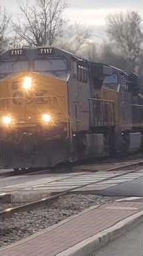 CSX 7117 and 928 leads CSX M418-27 through Ashland #csx #railroad #locomotive #freighttrain #trains