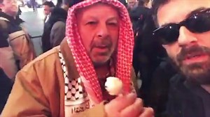 @comedian_george_gallo interviews at protests & gets answers. . . even if they’re not right. 😂#GeorgeGalloComedian #FunnyVideos #TheNews #Journalism #Protest #Comedy #LongIslandStandupComedian #Starbucks #NYC #TimesSquare #LongIsland