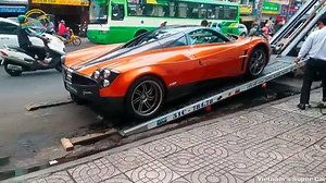 455K views · 3.5K reactions | Với tổng giá trị dàn siêu xe khủng lên tới cả trăm tỷ đồng (Ước tính tổng hàng chục siêu xe đã qua tay Minh nhựa không dưới 200 tỷ đồng). Trong đó có 6 siêu xe thuộc hàng độc nhất vô nhị ở Việt Nam làm tên tuổi Minh nhựa nổi tiếng trên truyền thông Việt. Cùng Sieuxevietnam.com xem dàn xe của đại gia Minh nhựa. Nguồn: SIEUXETV | Tin tức xe hơi | Facebook