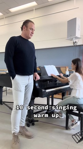 If you know you know. I kick my breath supprt into gear, relax my tongue and jaw muscles, and find my placement of sound. All in 10 seconds⏰ #opera #singing #sing #operalover #singer