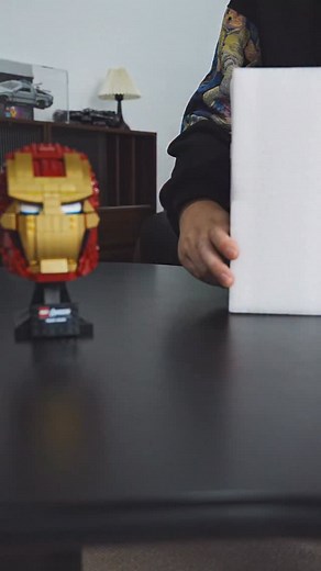 9.2K views · 291 reactions | A display case specially customized for the Lego Iron Man helmet. I believe you will like it.#lego #legocollection #legohelmet #ironman #legoironman | Dia-dia-dia | Facebook