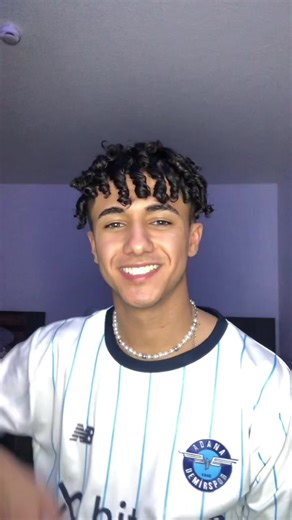 Stunning Hair Curling Tutorial by Walad