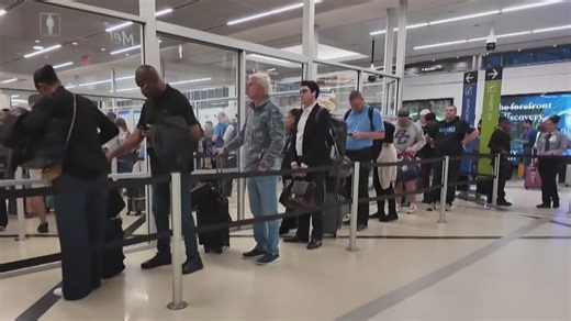 Travelers face long lines at airports after TSA workers miss full paycheck
