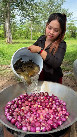 7.5K views · 79 reactions | From pan to plate in minutes – this saucy fish will have everyone asking for seconds!  | DIY & get Crafty | Facebook