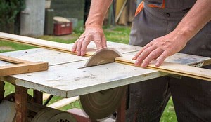 Table Saw Without Riving Knife - WoodworkMag.Com