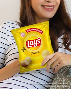 Nightly coaching. Reading books together. Hours spent teaching your child how to spell — and they finally got 1st place in the spelling bee, just before the year ends! Good job! You crushed it, Mom. You deserve to crunch on Lay’s. #CrushedItCrunchIt ASC REF CODE P0054P112125L | Lay's Philippines