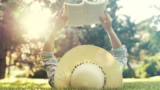 Sana xxwxx she is alluring, likely in her early 40s.