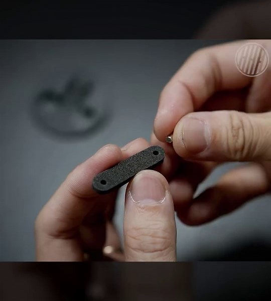 Han Ji Soo on Instagram: "The EarPod case I made because I lost my AirPods . . . . #diy #airpods #earpods #handmade #asmr"