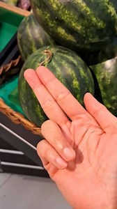 140K views · 197 reactions | Picking a ripe watermelon doesn't have to be a gamble!  The two-finger test is a tried and true method—if the dark green stripe is about as wide as two fingers, chances are it's perfectly ripe! | Cheebs and Chow | Facebook