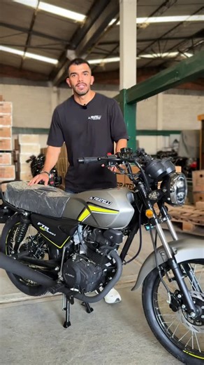 🚨 FTR100 Modelo 2026 🚨 Ya está disponible en todos nuestros puntos a nivel nacional 🏍️✨. La moto más completa de su categoría, ahora lista para que la estrenes este año. 👉 Visítanos y haz tuya la mejor 100cc de Colombia. #Fratelli #FTR100 | Fratelli global
