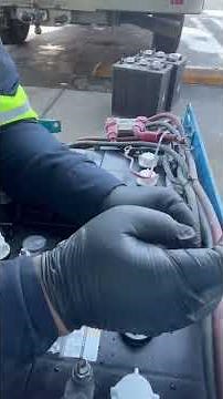 HOW TO REPLACE BATTERIES ON GENIE GS19/30