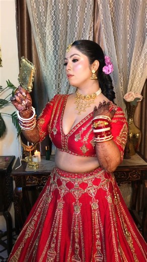 Jaishree Sharma Makeup Artist | Educator on Instagram: "Classy Bride With Soft And Elegant Look✨️🪞🍂 #softlook #bridalmakeup #indianwedding"