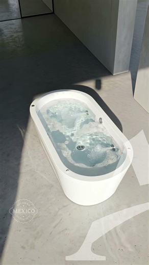 Unmatched quality in bathtubs backed by Mexico's largest manufacturer, Aquaspa