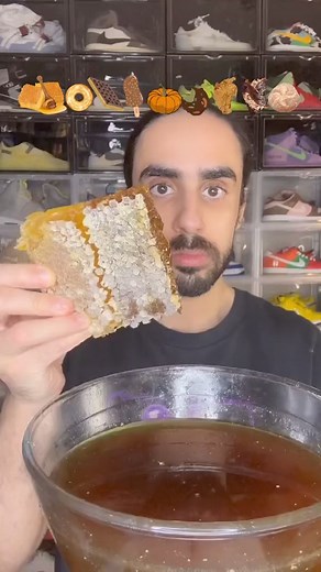 Food ASMR Eating Honey dipped in Honey#asmr #asmrfood #honey #honeydippedinhoney #foodasmr #eatinghoney #honeycomb #honeybees #sweet #yummy #delicious #foodporn #foodgasm #foodie #foodlover #nomnom #eat #hungry #foodphotography #foodblogger | Bader Al Safar food asmr