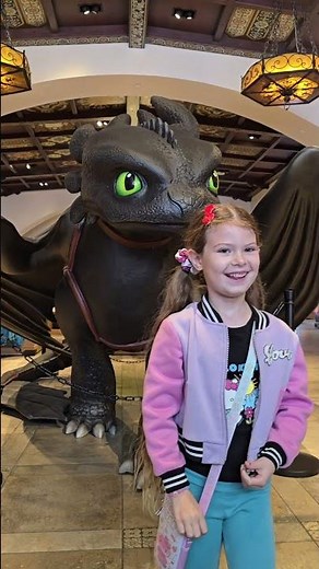 Lining up the Perfect shot with Toothless at Universal Studios Hollywood