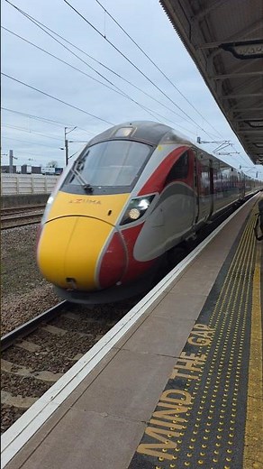 East Coast UK's LNER Azuma 😎 inspired by Japanese bullet trains