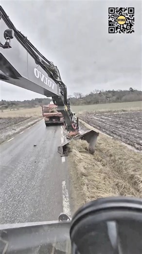 Volvo Excavator with Ditching Bucket Cleaning Roadside Drainage #9forge