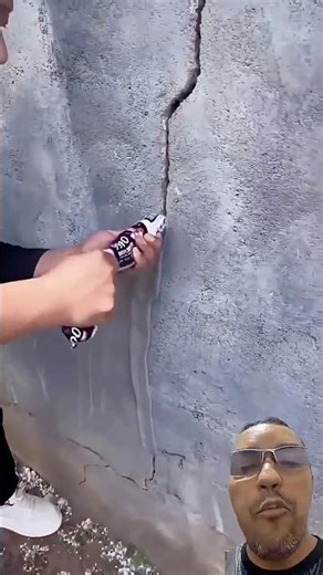 This product even dries underwater: Sealant for cracks and fissures in slabs, flashing, etc.