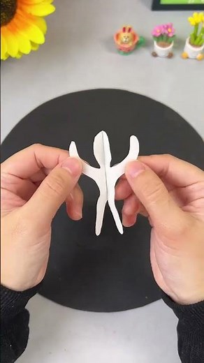 Electricity Magic: Kid-Friendly New Year's Craft Fun