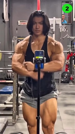 Squat University on Instagram: "Want to build your shoulders & keep them pain free? Warm up well! . Shout out @chaoyigon for the opening stitched video & @muscleandmotion for the amazing anatomy graphics."