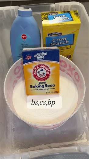 Dustin Powder Play ASMR Experience: Soft Yet Crunchy