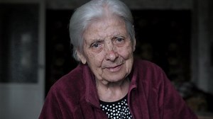 Portrait Old Woman Tremor Nervous Tic Stock Footage Video (100% Royalty-free) 1072356233 | Shutterstock