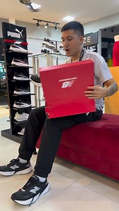 1.8K views · 751 reactions | TENIS NEW BALANCE FUELCELL ⚫️⚪️ YA ESTAMOS EN DICIEMBRE Y NEW BALANCE VIENE CON TODO  NAVIDAD CON SEZE  #SEZESEZE #VAMOSPASEZE CONTÁCTANOS AL 3229466169  NUESTRA PÁGINA WEB www.seze.com.co  | Seze | Facebook