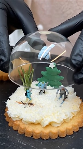 5.7M views · 4.7K reactions | Snowglobe Cookie ⛷️❄️ | Chefclub Network | Facebook