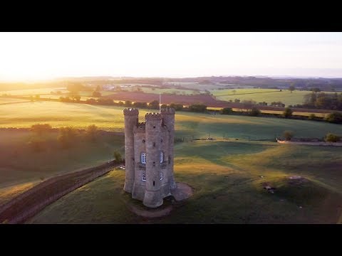 Broadway Tower, Cotswolds (England) - 4K drone video - OKMediaProducties
