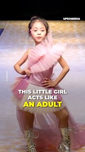 21K views · 38 reactions | Full of freedom and personality, this little girl challenged this children 's runway with more professionalism than many adults. 勞 | Upbeat | Facebook