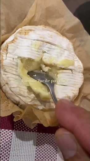 My roasted camembert 30 minutes at 350°F #easycheapcooking #food