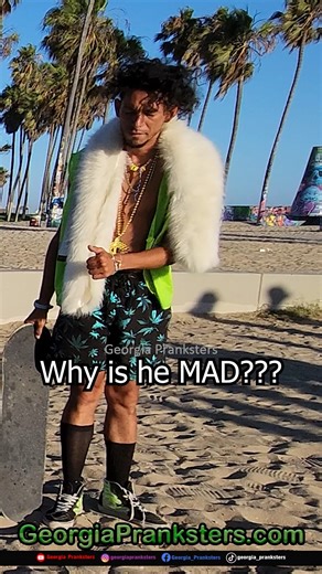 46K views · 1.5K reactions | Why is he ANGRY??? 藍殺LOL THANK YOU for your support PRANKATEERS. It's a lot of work filming, driving, video editing, etc...But I LOVE making YOU smile and laugh. #bushman #georgiapranksters #scared #prankster #funnyvideos #bromas #Ríe #bushmanprank #scary #pranks #georgia_pranksters #bromadebushman #hombrearbusto #hombrebosquimano #bromabosquimano #chapines #spanglish #prank #documentary #humor | Georgia_Pranksters | Facebook