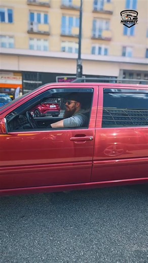 VOLVO V70R wjeżdża do SCT