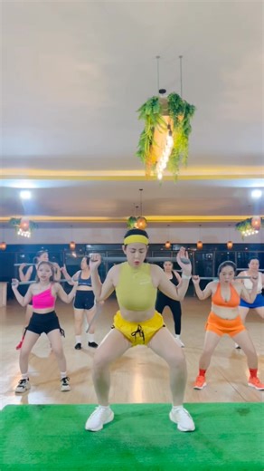 Thể loại: TABATA cùng GẬY NGẮN Biên soạn: Thuý Nhi Aerobic -------------------------- Thuý Nhi Aerobic Đào Tạo HLV Đa Môn/ GroupX/ Stepmix (Trực Tiếp/ Online) Nội dung đào tạo: - Aerobic Dance/Fitness - Tabata - Boxing - Muscle - Dụng Cụ - Thiền, giãn cơ StepMIX 5 thể loại: - DANCE STEP - MUSCLE STEP - TABATA STEP - BOX STEP - TAEBO STEP Liên hệ: 0935770000 (Ms Nhi) Địa chỉ: hệ thống Âu Lạc Fitness Center 46 Hồ Đắc Di_TP Huế | Thuý Nhi Aerobic