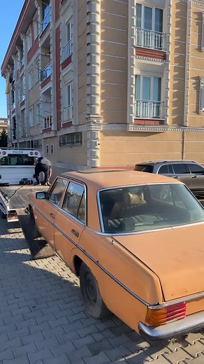 2.4K views · 1.5K reactions | ‍W115 230.4 #mercedes #benz #classic #w114 #restoration #w108 #mercedesbenz #retro #mercedesbenz #w124 #muhsince | Muhsince Mercedes Klasik Profesyonel Restorasyon | Facebook