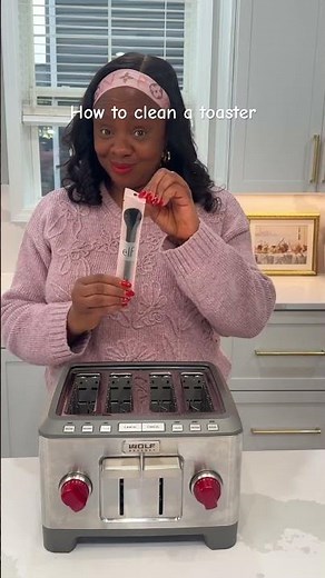 How to clean a toaster. #toaster #cleaningtipsandtricks #cleaninghack #toastercleanup
