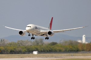 Boeing completa los trabajos en el primer Boeing 787 Dreamliner de JAL - Fly News