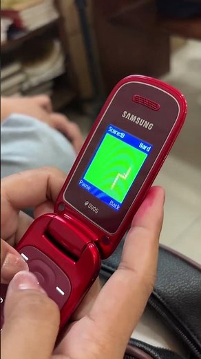 Using Samsung Keypad Flip Phone in 2026 | a u r a